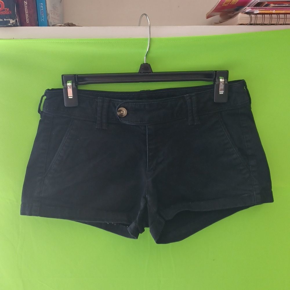 Junior's Size 5 Black Shorts